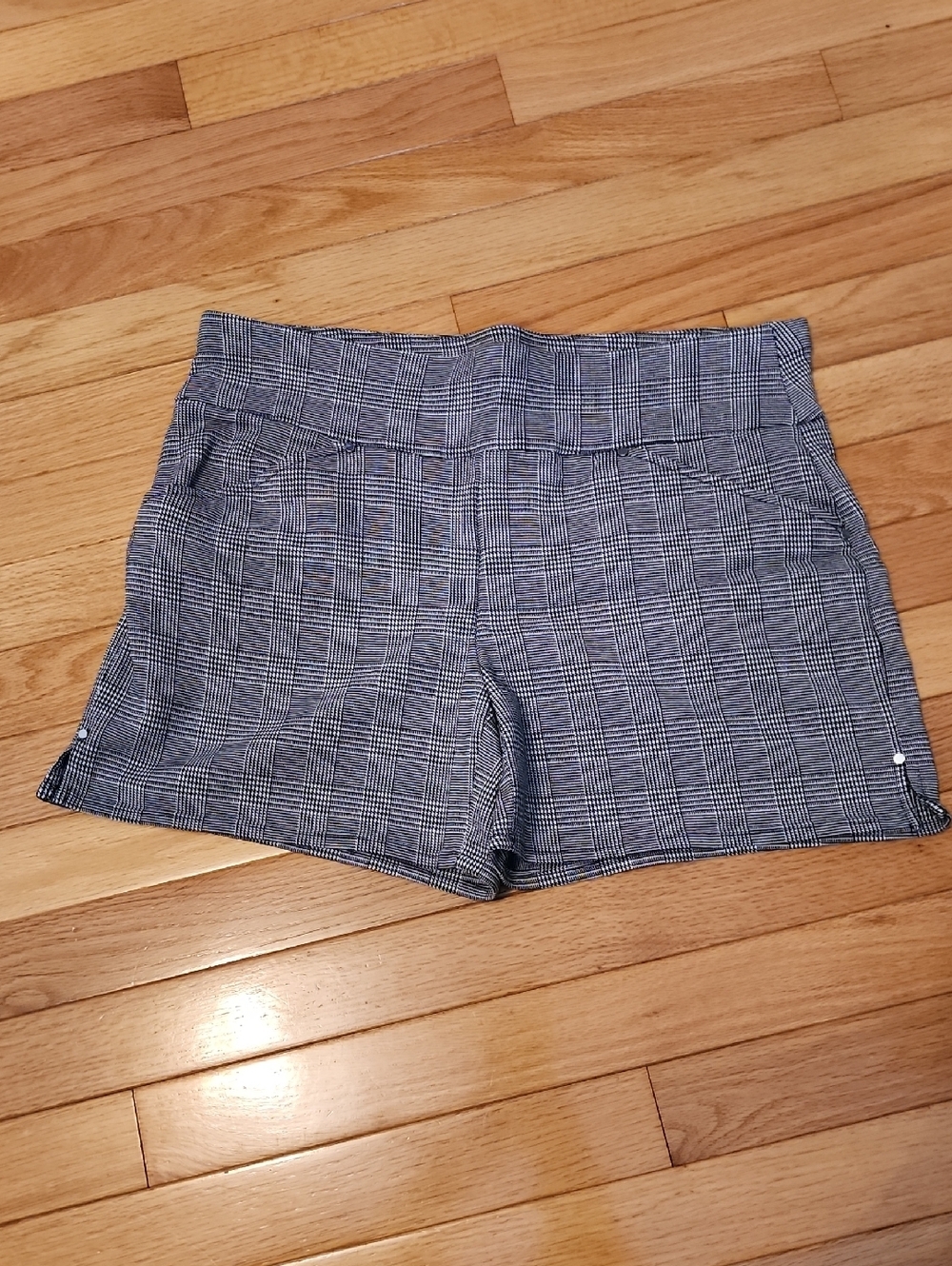 INC International Concepts Black And White Plaid Pull-On Shorts